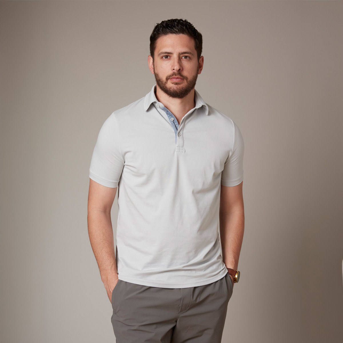 4924-Montauk-BoneWhite-Front-Model